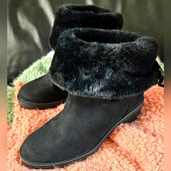 Juicy Couture Shoes - Juicy Couture Illuminate Black Faux Fur Ankle Boots size 9M Women's NWOT